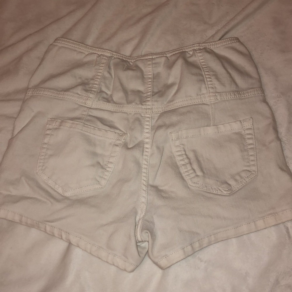 high waisted white shorts